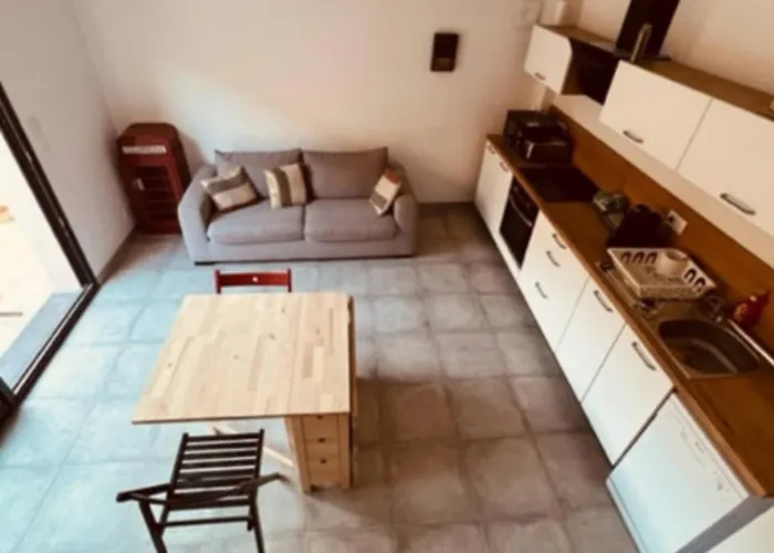 Le Poulailler D'alice Saint-Geniès-de-Fontedit